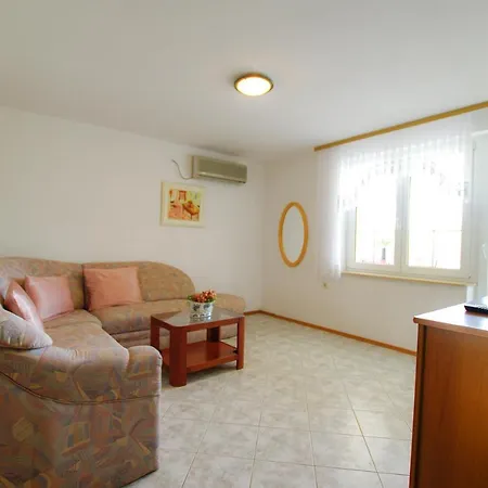 Apartment Murter-slanica Id 928 *